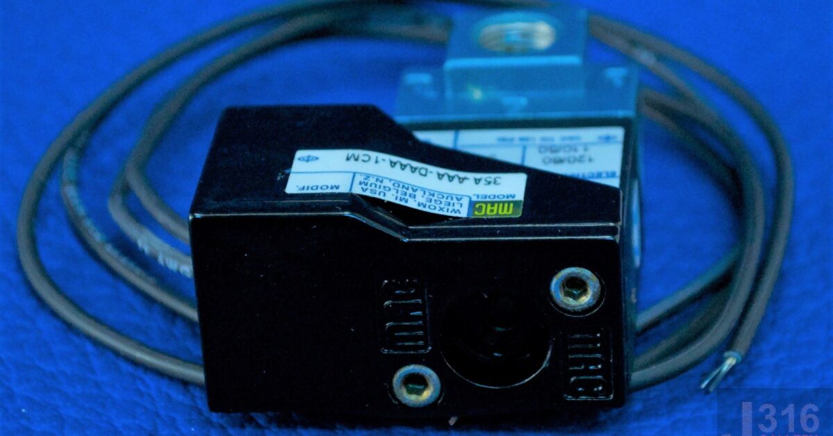 Vickers Solenoid Other Valves & Manifolds Vickers Solenoid Valve Coil